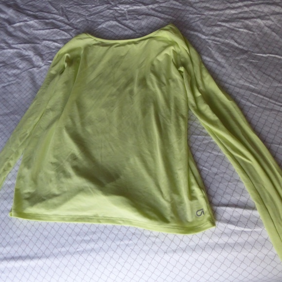 Yellow Gap Long Sleeve With Open Back - Picture 3 of 4